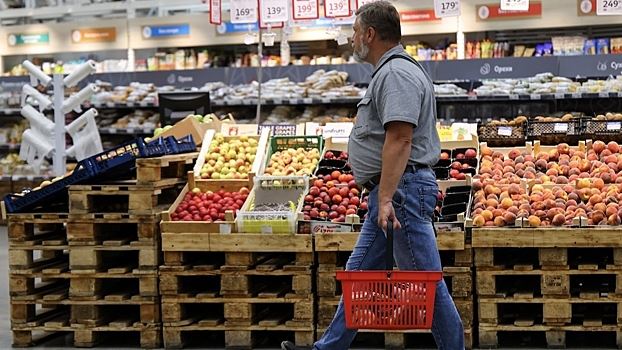 Названы подешевевшие в России продукты питания